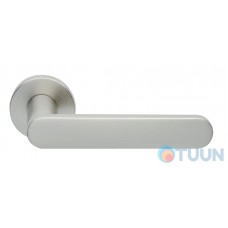 Ilavio handle, 2261, on a round rosette, matt chrome