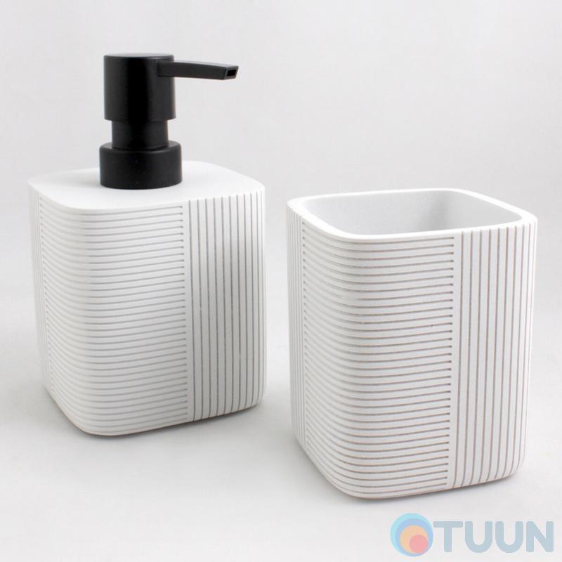 Дозатор рідкого мила Trento Eclipse White, полігума