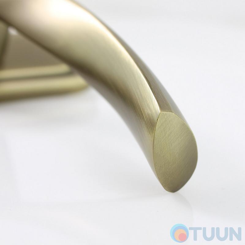 Bravo 162 handle on the bar, matte antique brass, cl (for mech. 1025)