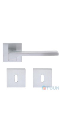 Colombo Zelda handle matte chrome R pro.