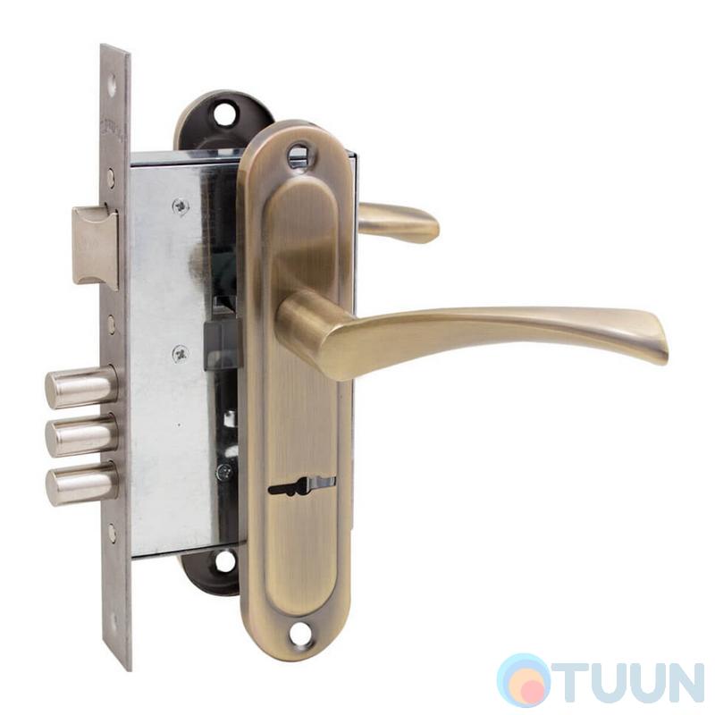 Комплект BRUNO 7055 (ручка на планке + сувальдный замок 969-55 + 5кл) ант латунь