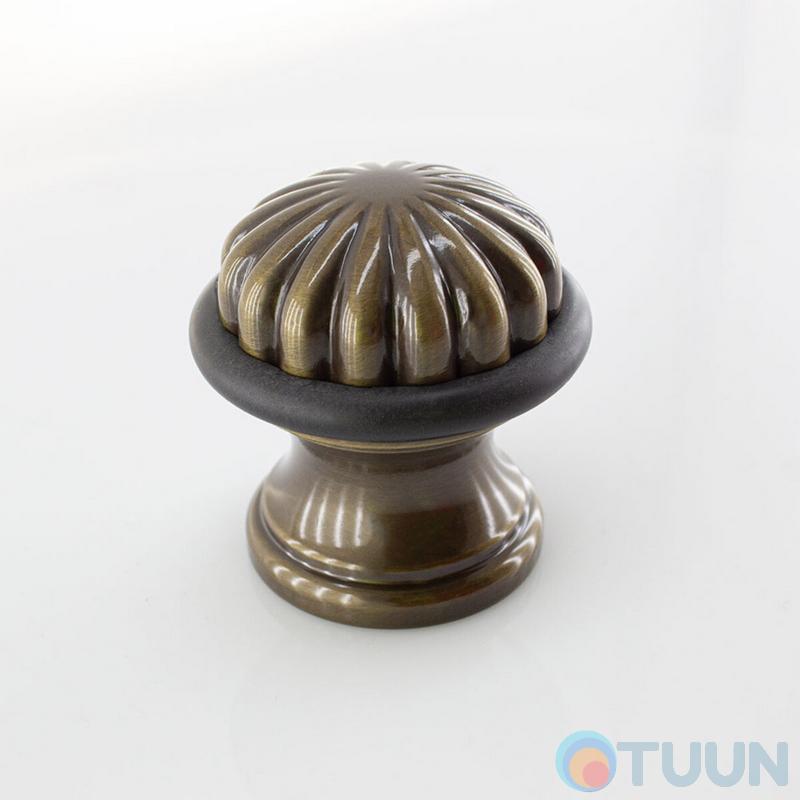 Stopper Enrico Cassina C52000 ant bronze