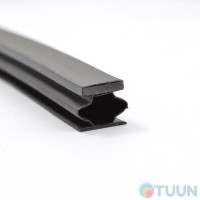 Comeo Porte уплотнитель 0924 термоэластопластов 14*2100 мм черный с магнитом (без скотча)